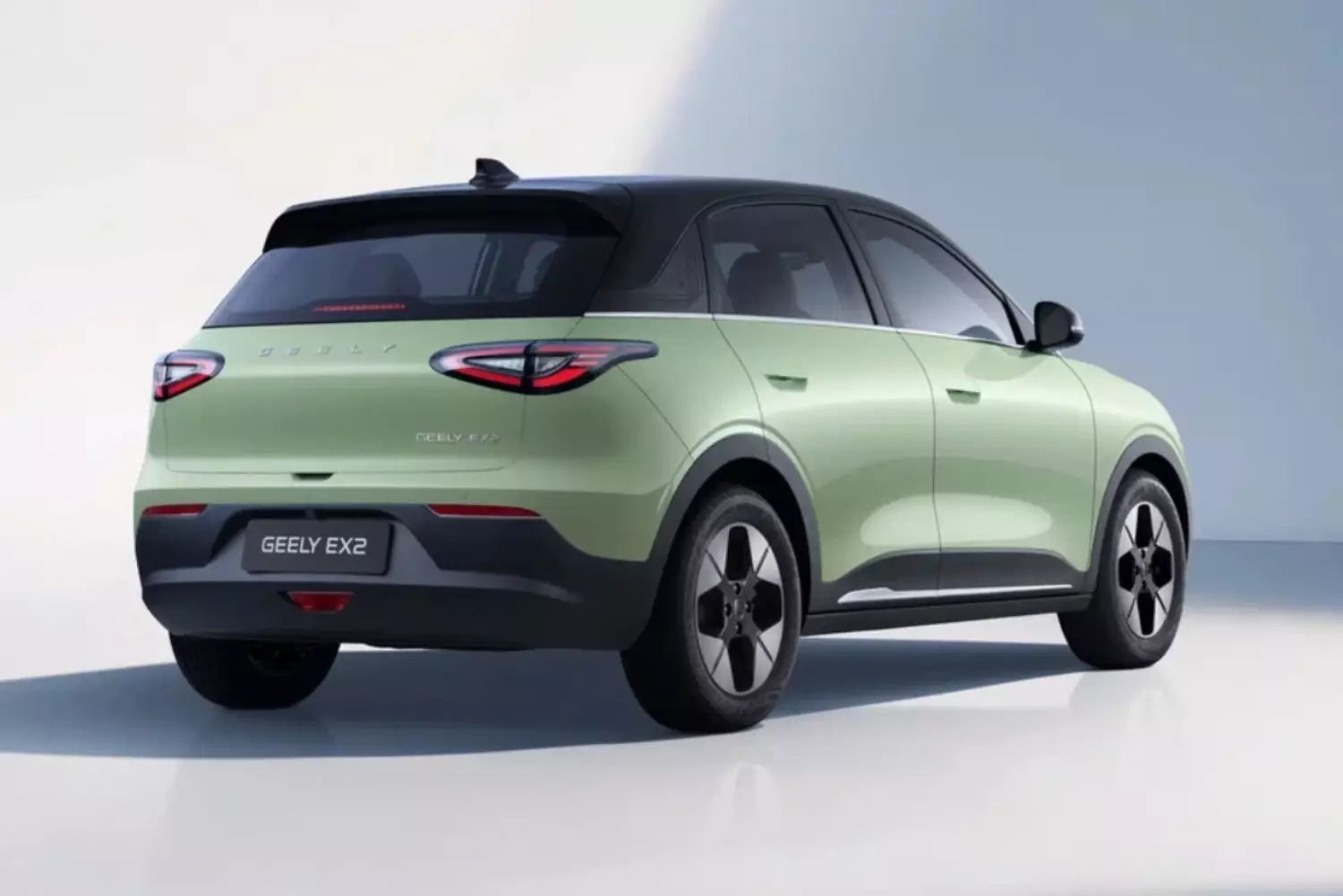 Geely E2