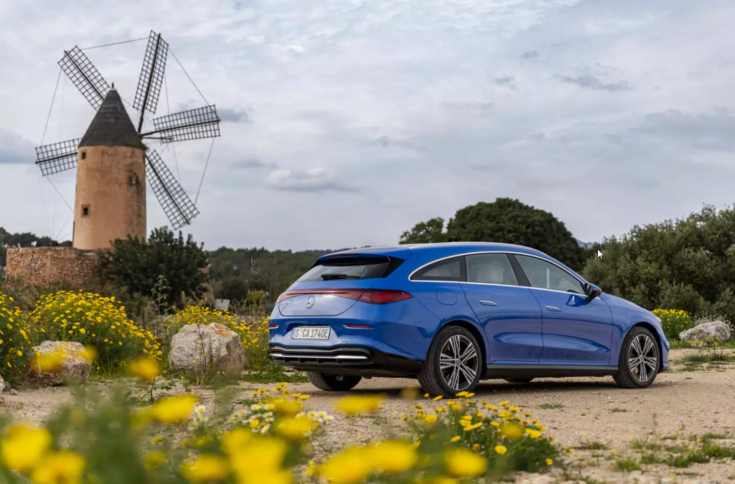 Nowy CLA Shooting Brake to elektryczne kombi Mercedesa, które łączy sportowy charakter coupe z funkcjonalnością auta rodzinnego. 