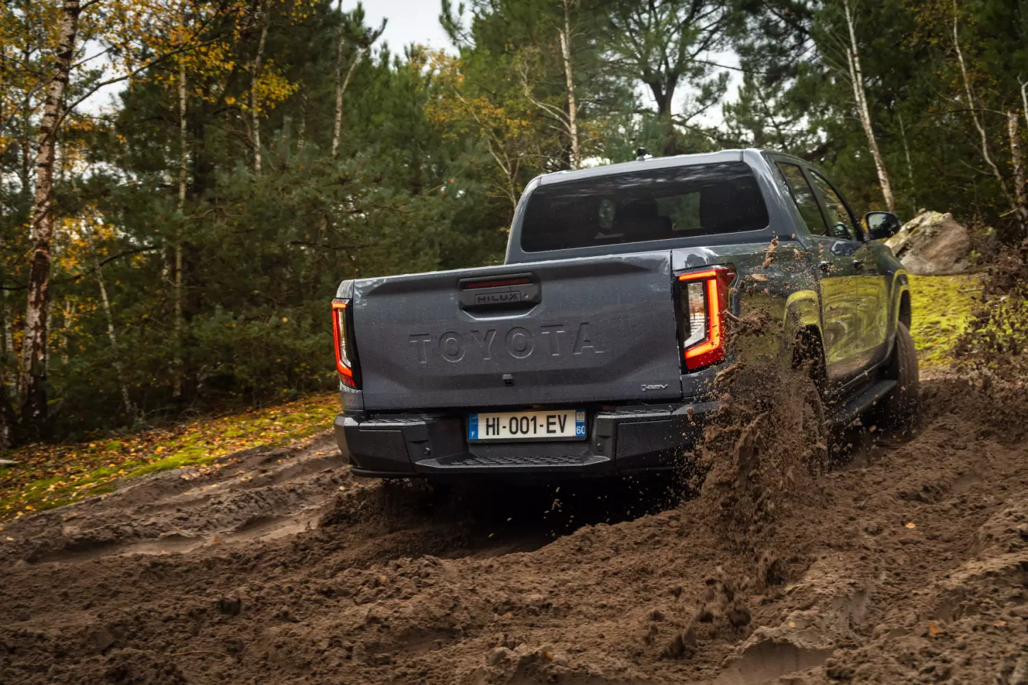 Toyota Hilux 9