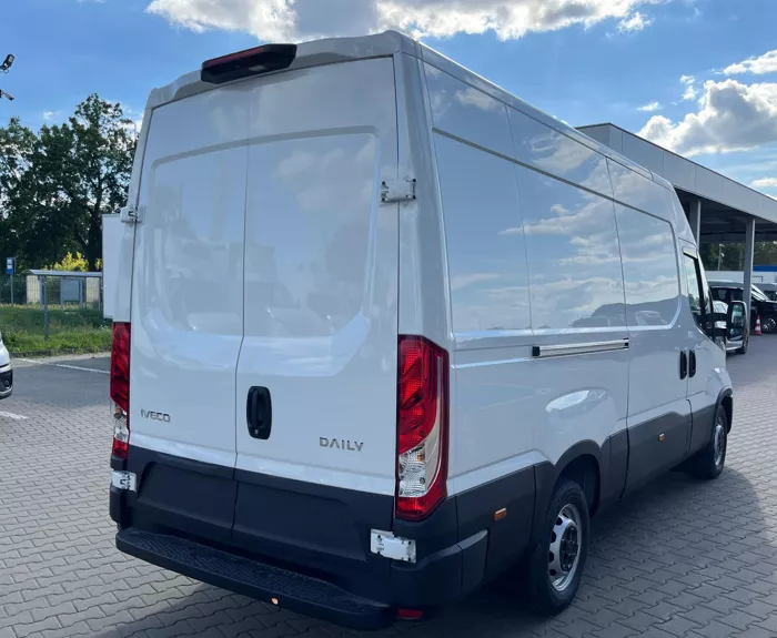 IVECO Daily - zdjęcie 12