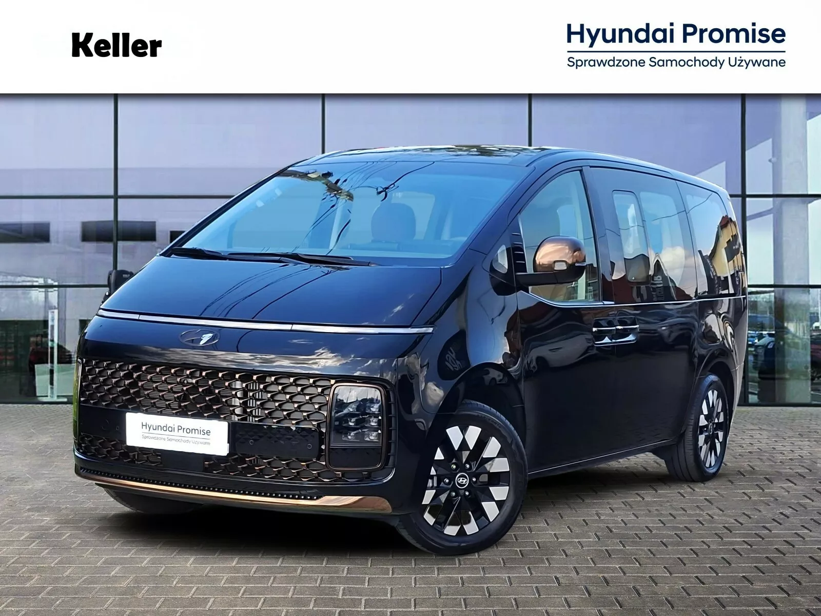 Używany HYUNDAI Staria Staria 1.6 T-GDI HEV Luxury aut 225 KM