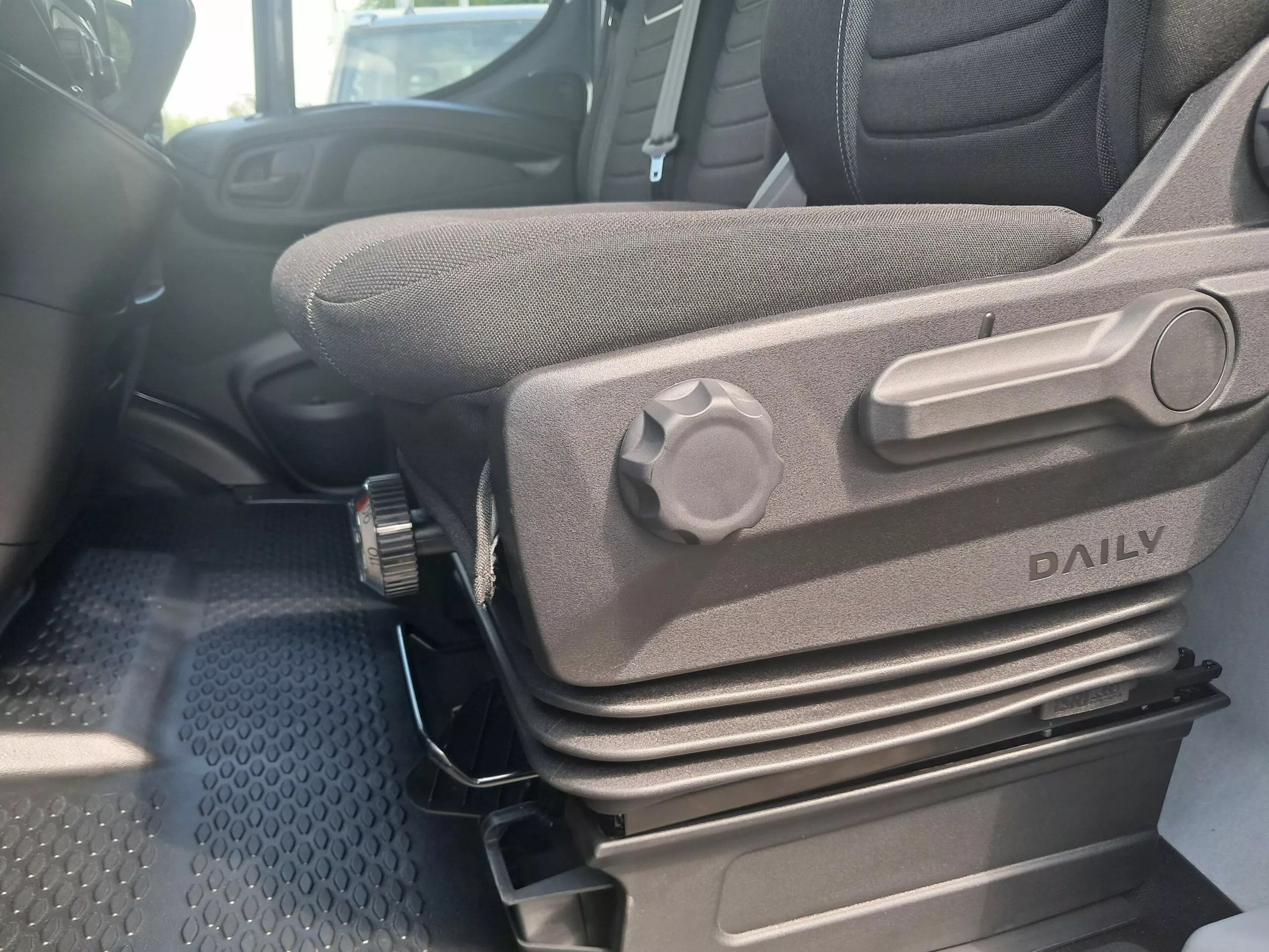 IVECO Daily - zdjęcie 20