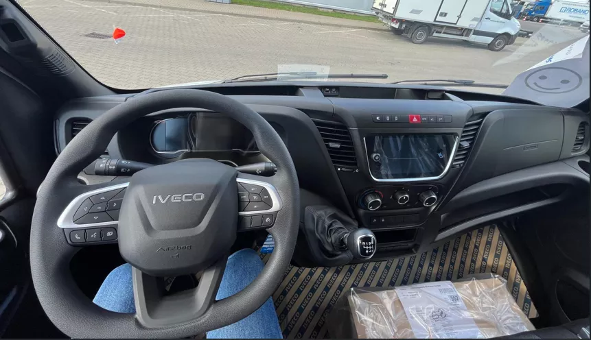 IVECO Daily - zdjęcie 20