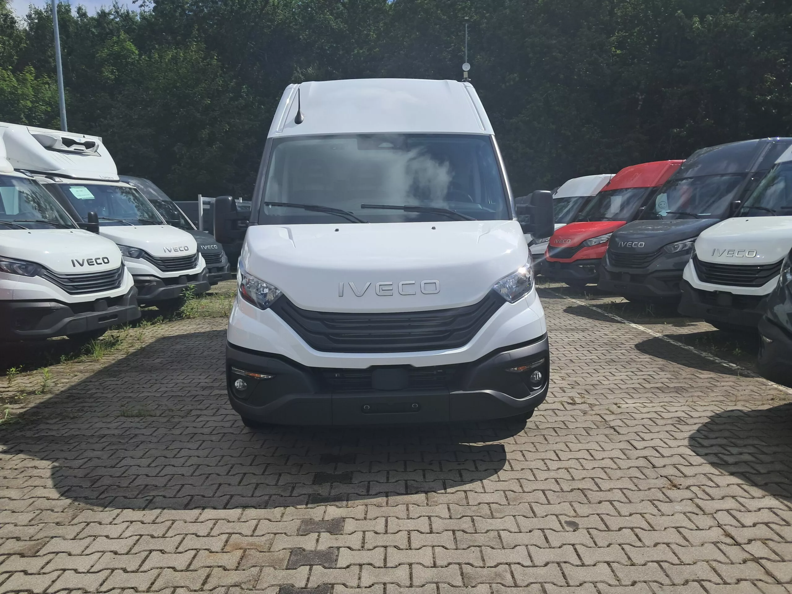 IVECO Daily - zdjęcie 11