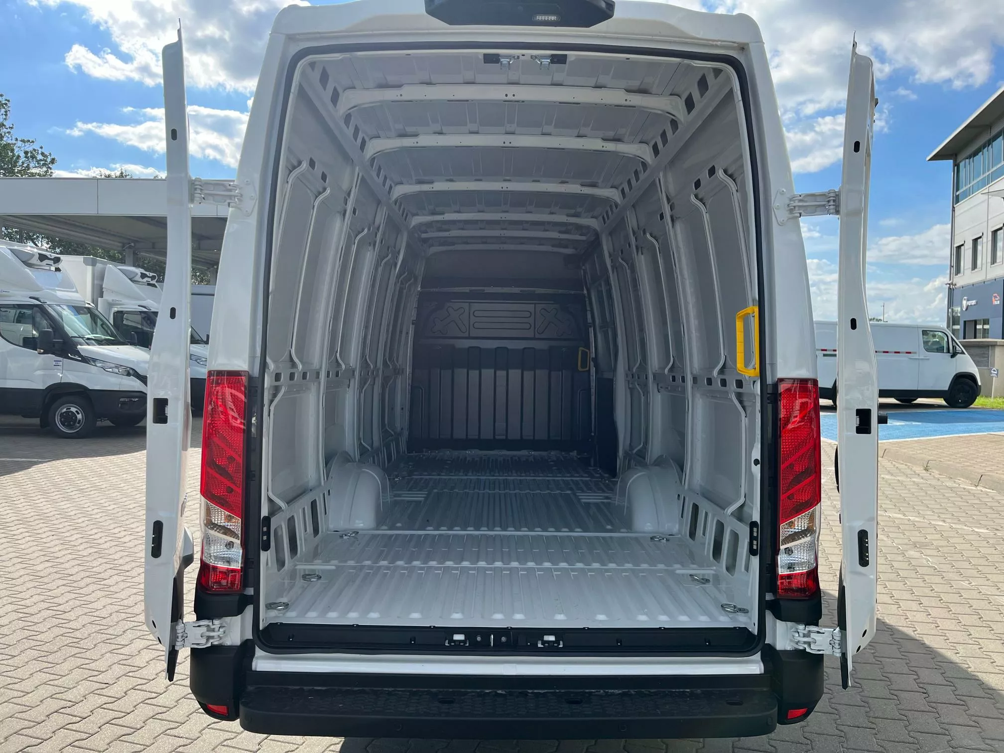 IVECO Daily - zdjęcie 17