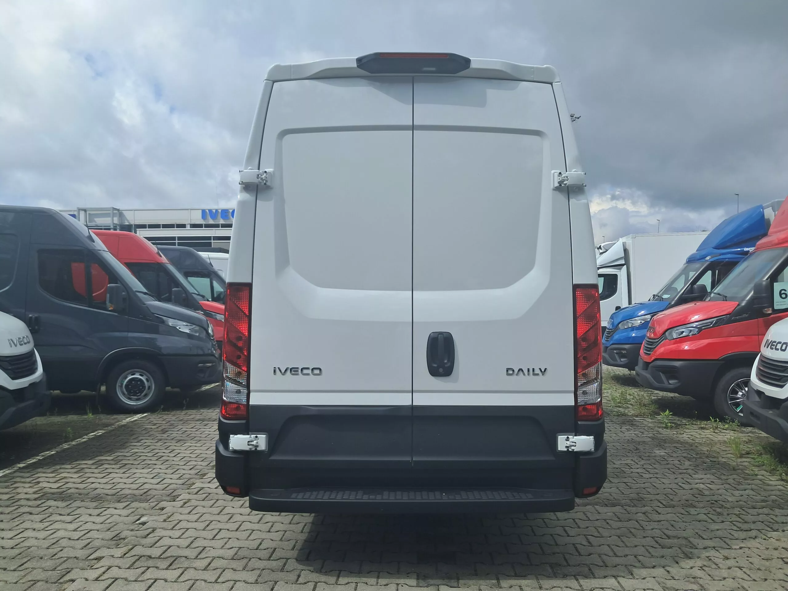 IVECO Daily - zdjęcie 13